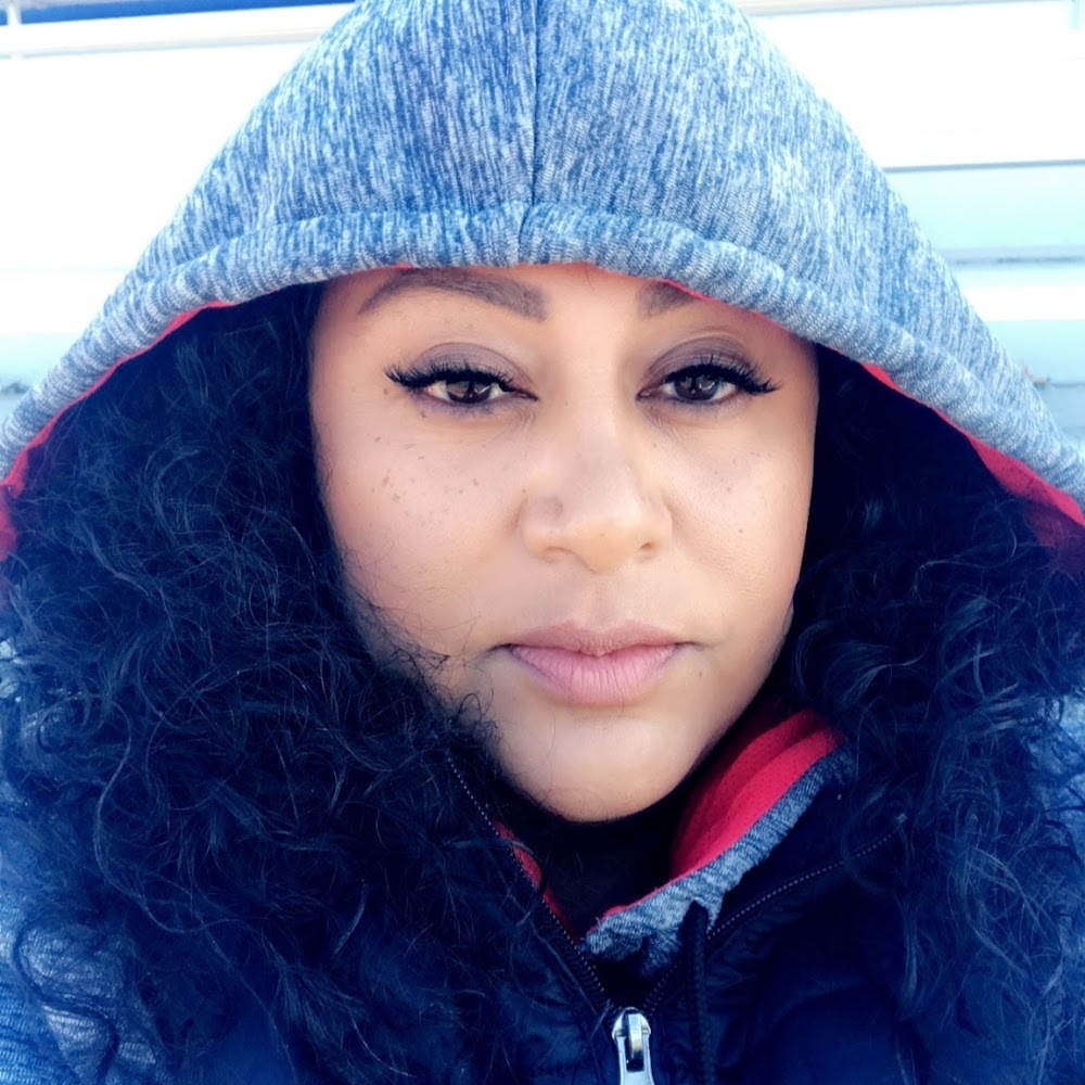 Meet your Posher, Claudia